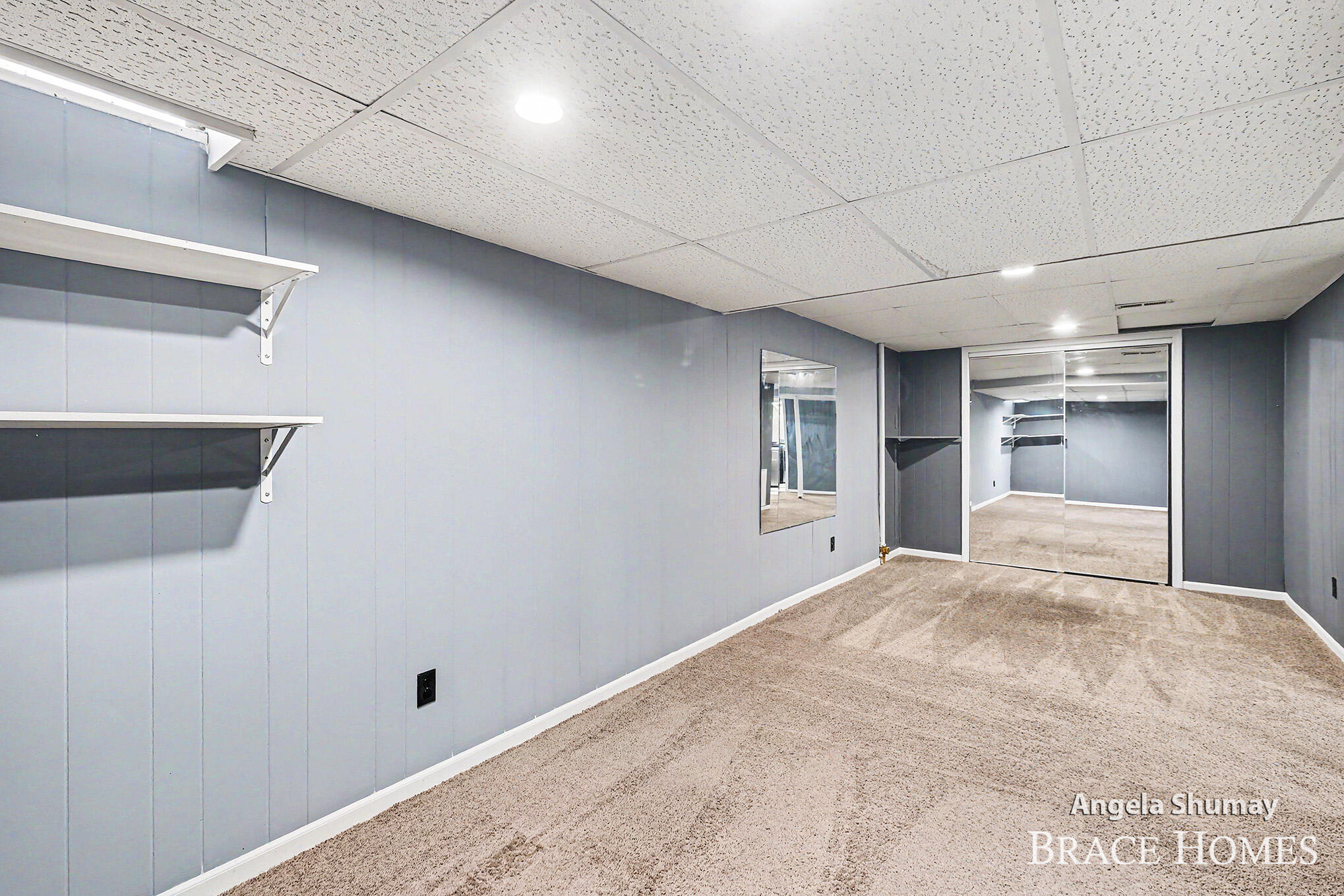 2631 Chatham Woods Drive SE Grand Rapids MI 49546
