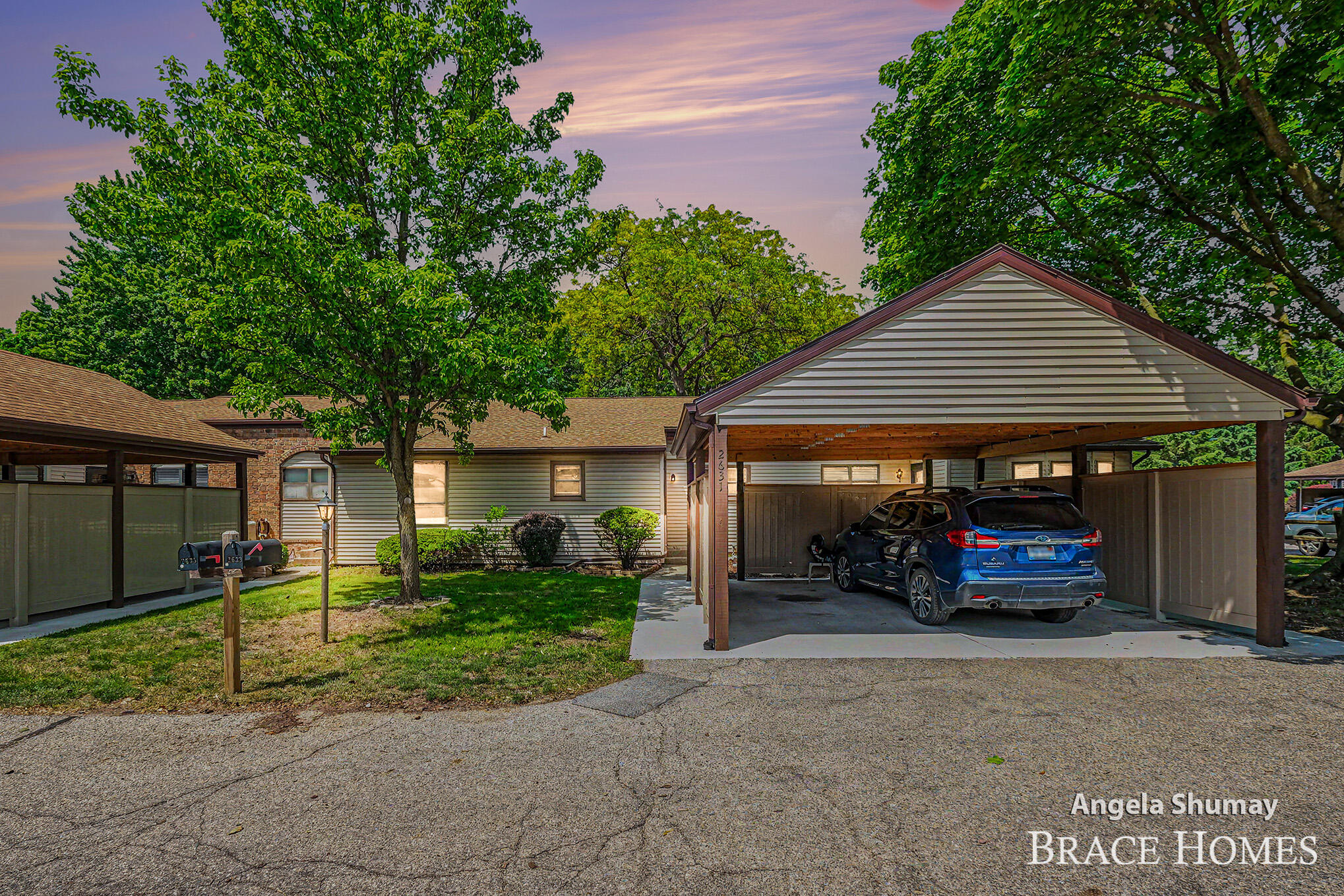 2631 Chatham Woods Drive SE Grand Rapids MI 49546