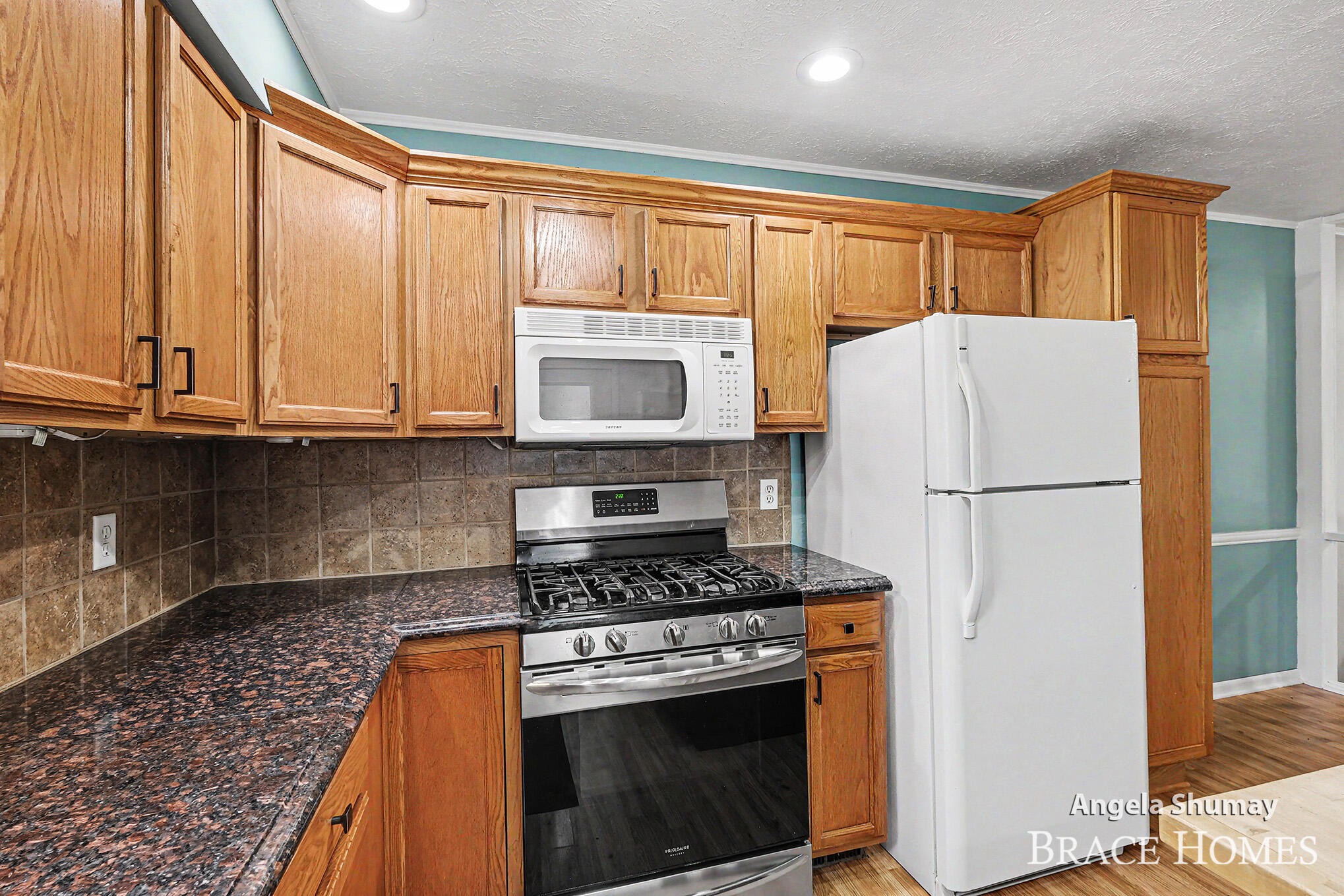 2631 Chatham Woods Drive SE Grand Rapids MI 49546