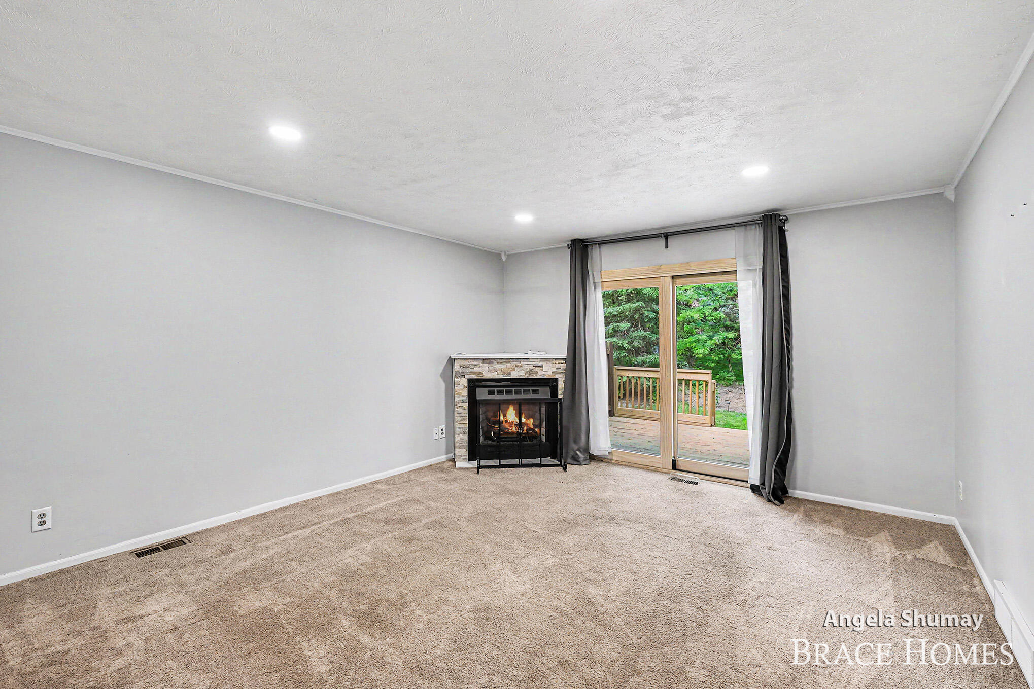 2631 Chatham Woods Drive SE Grand Rapids MI 49546