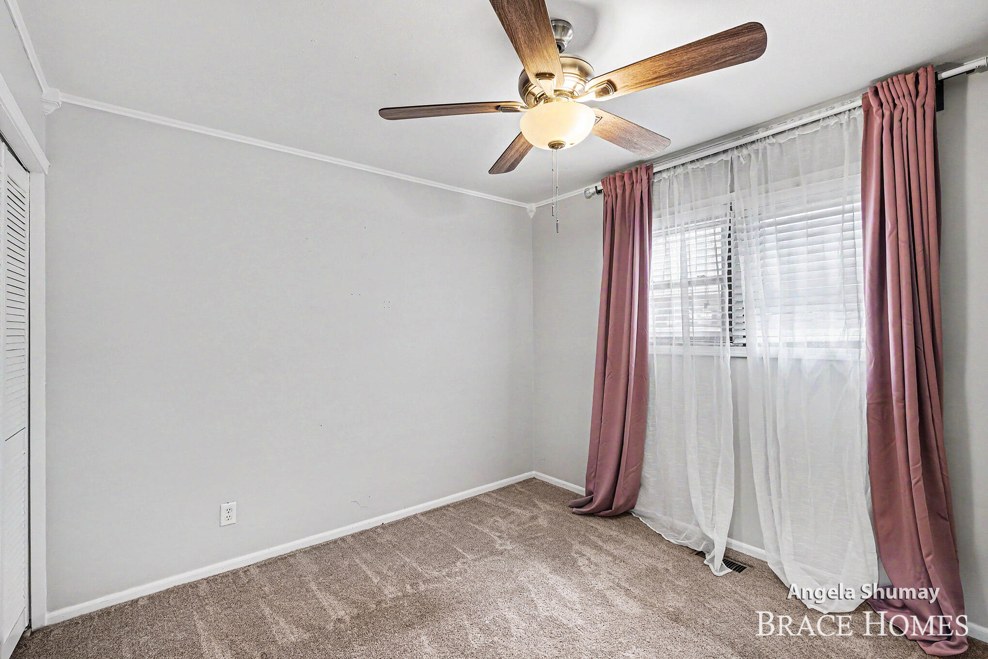 2631 Chatham Woods Drive SE Grand Rapids MI 49546