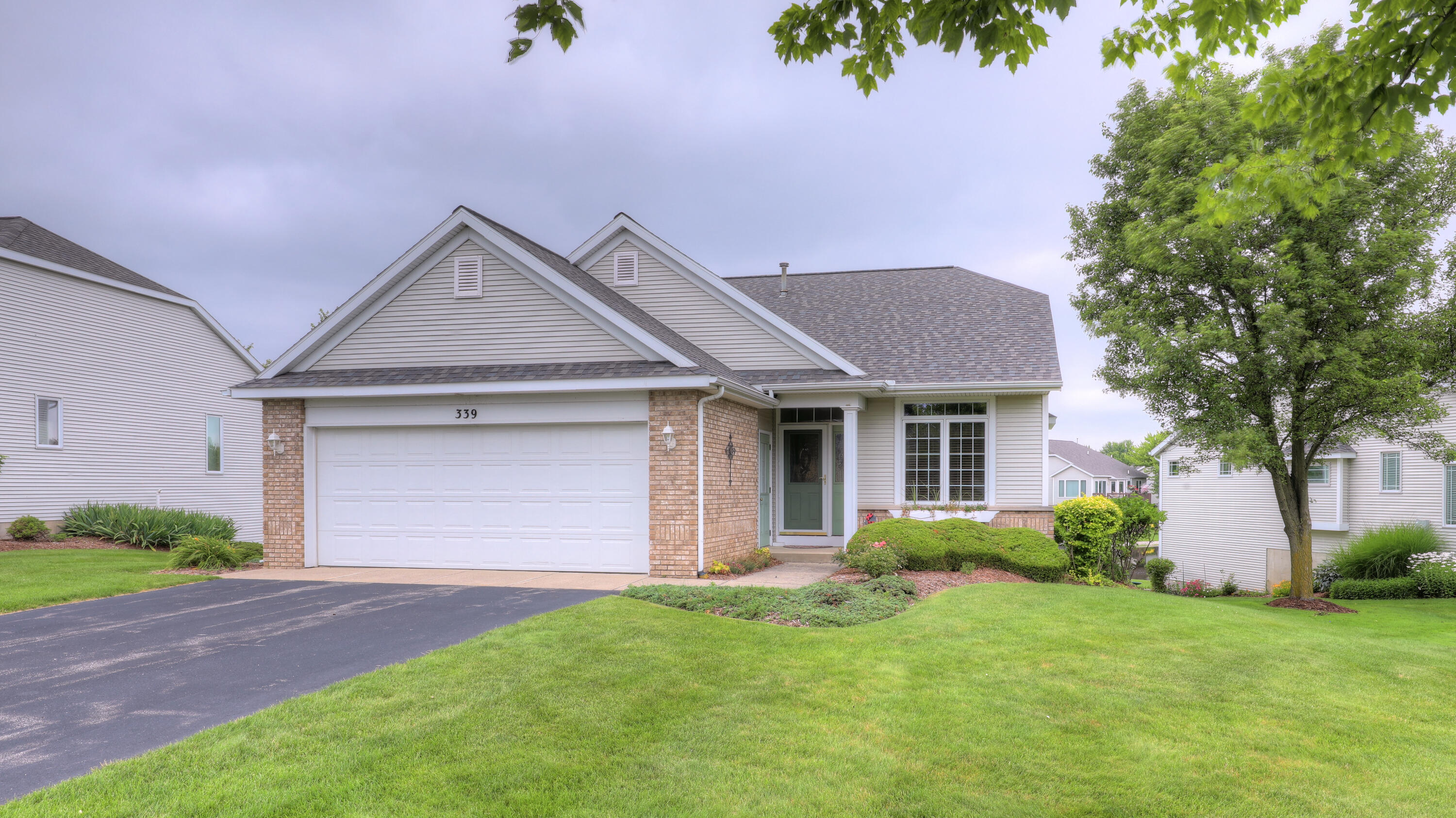 339 Parkside Drive Zeeland MI 49464