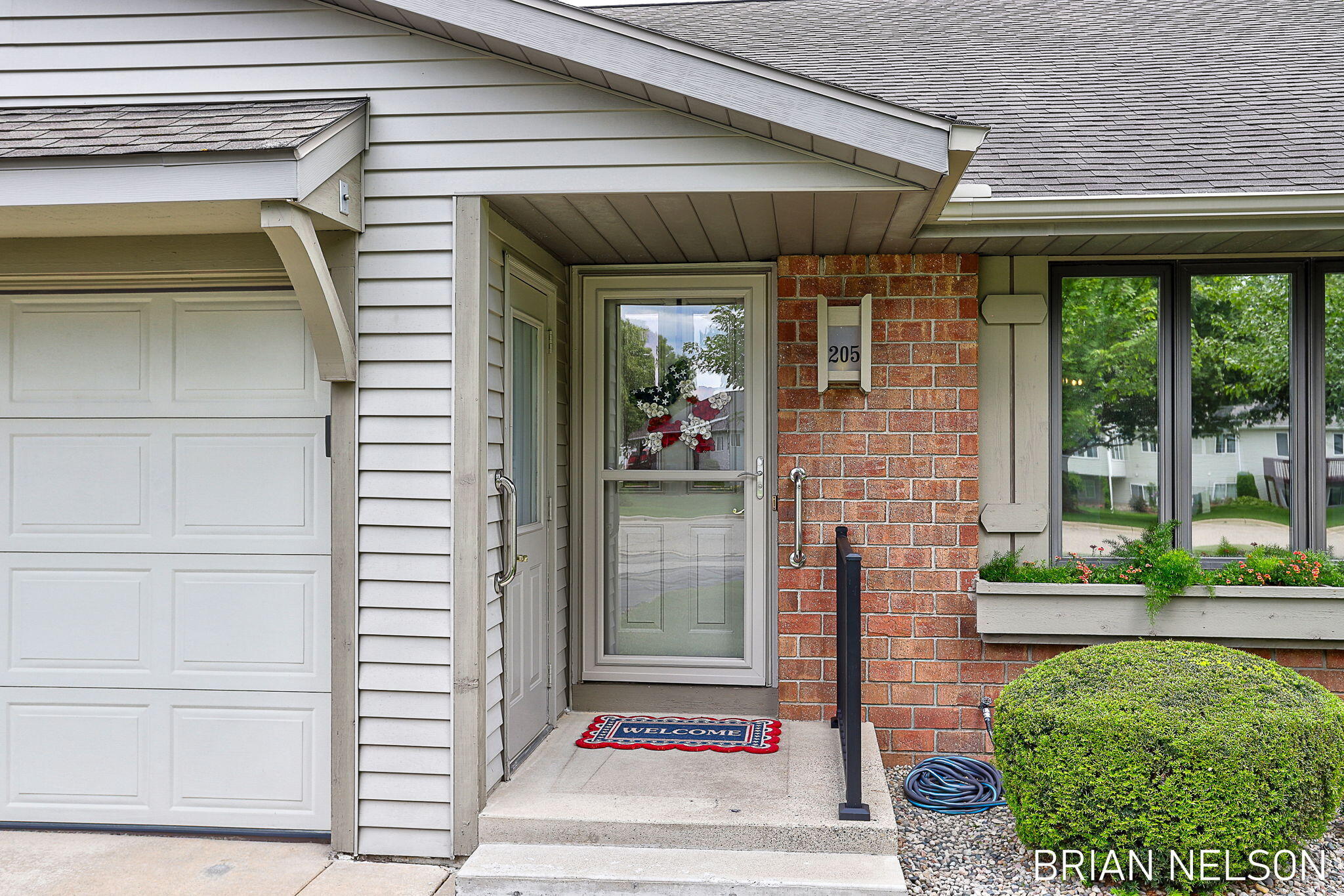 205 Parkside Drive Zeeland MI 49464