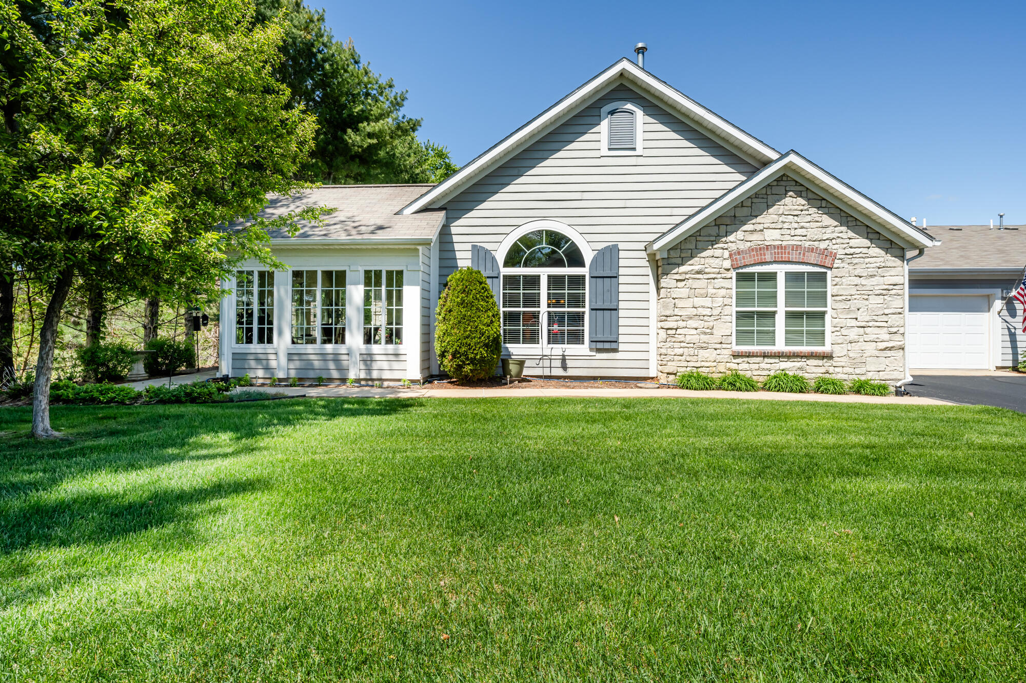 2848 Villa Lane Benton Harbor MI 49022