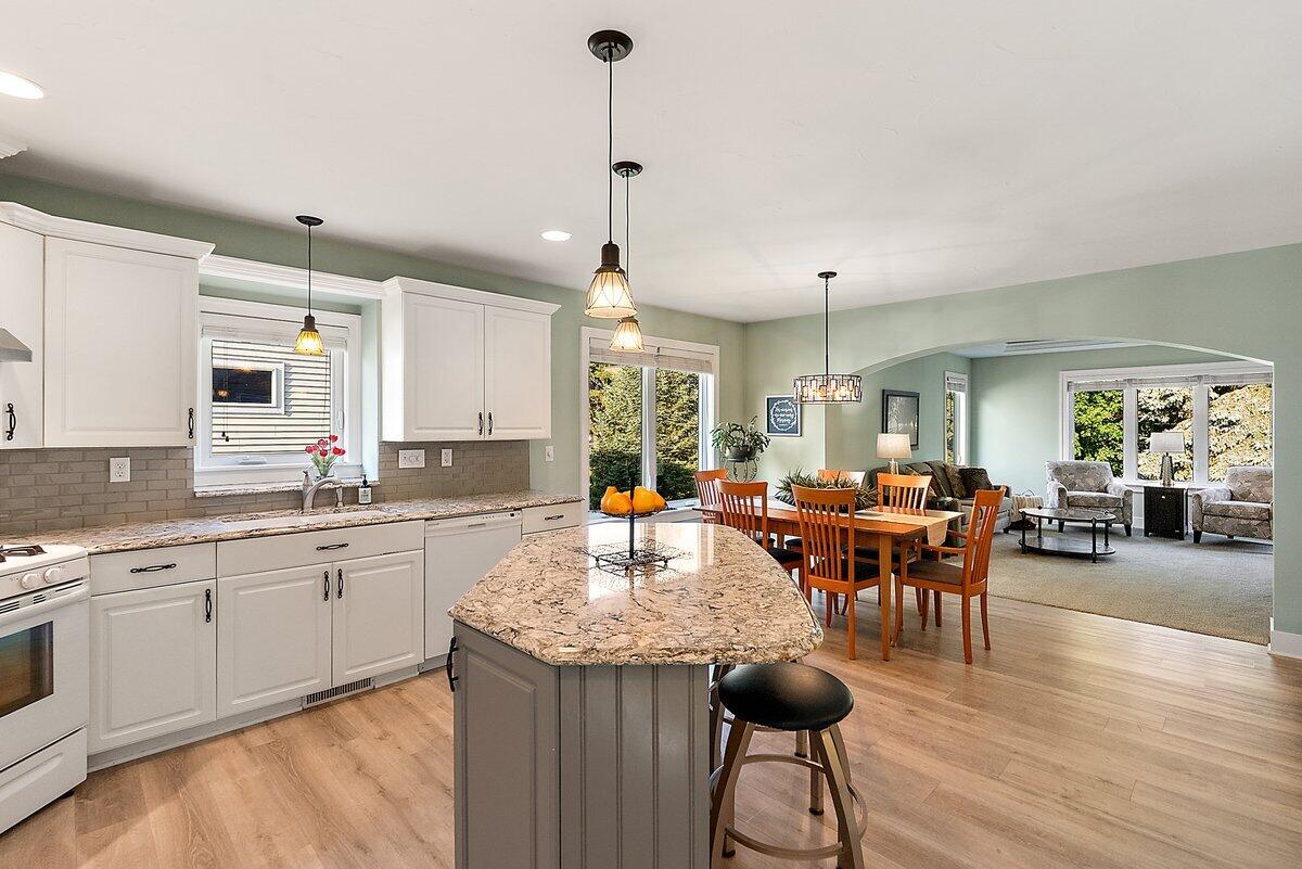 329 Hunters Run Circle Holland MI 49423