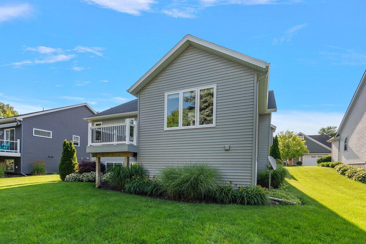 329 Hunters Run Circle Holland MI 49423
