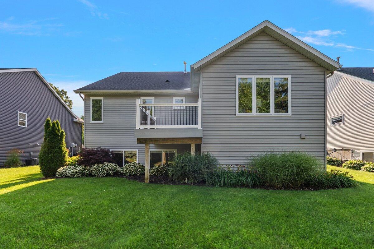 329 Hunters Run Circle Holland MI 49423