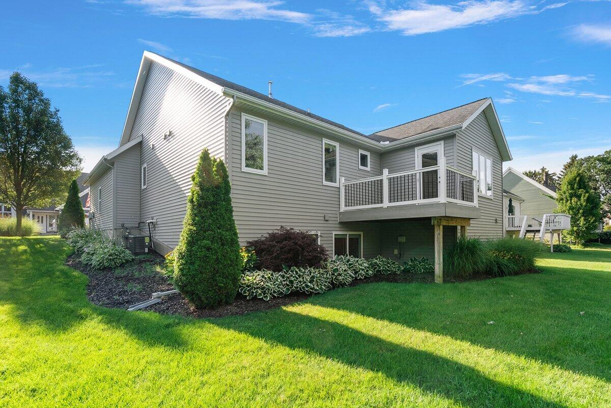 329 Hunters Run Circle Holland MI 49423