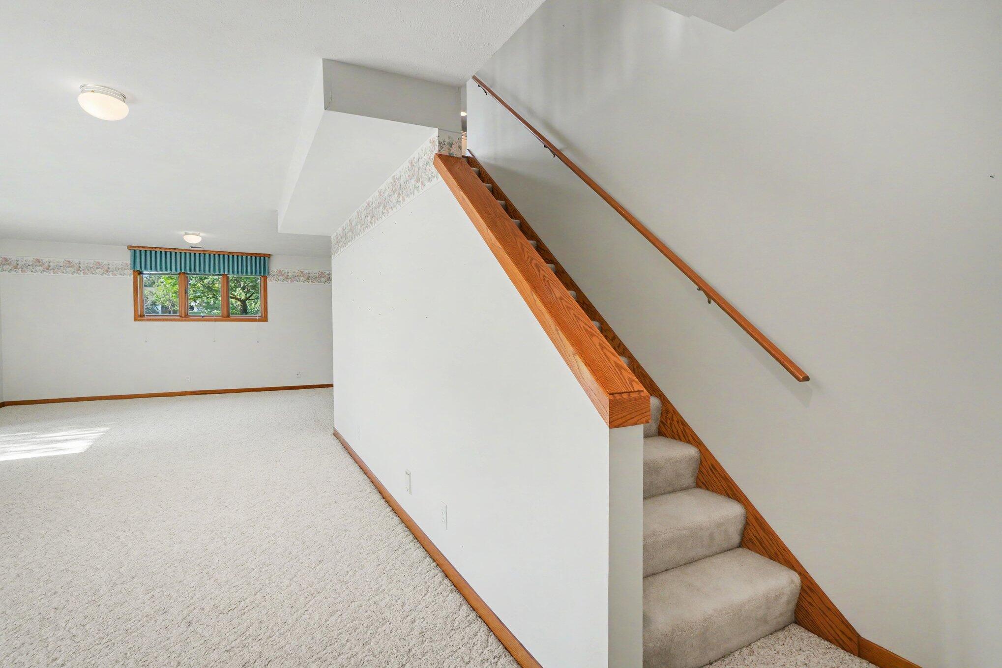 233 Parkside Drive Zeeland MI 49464