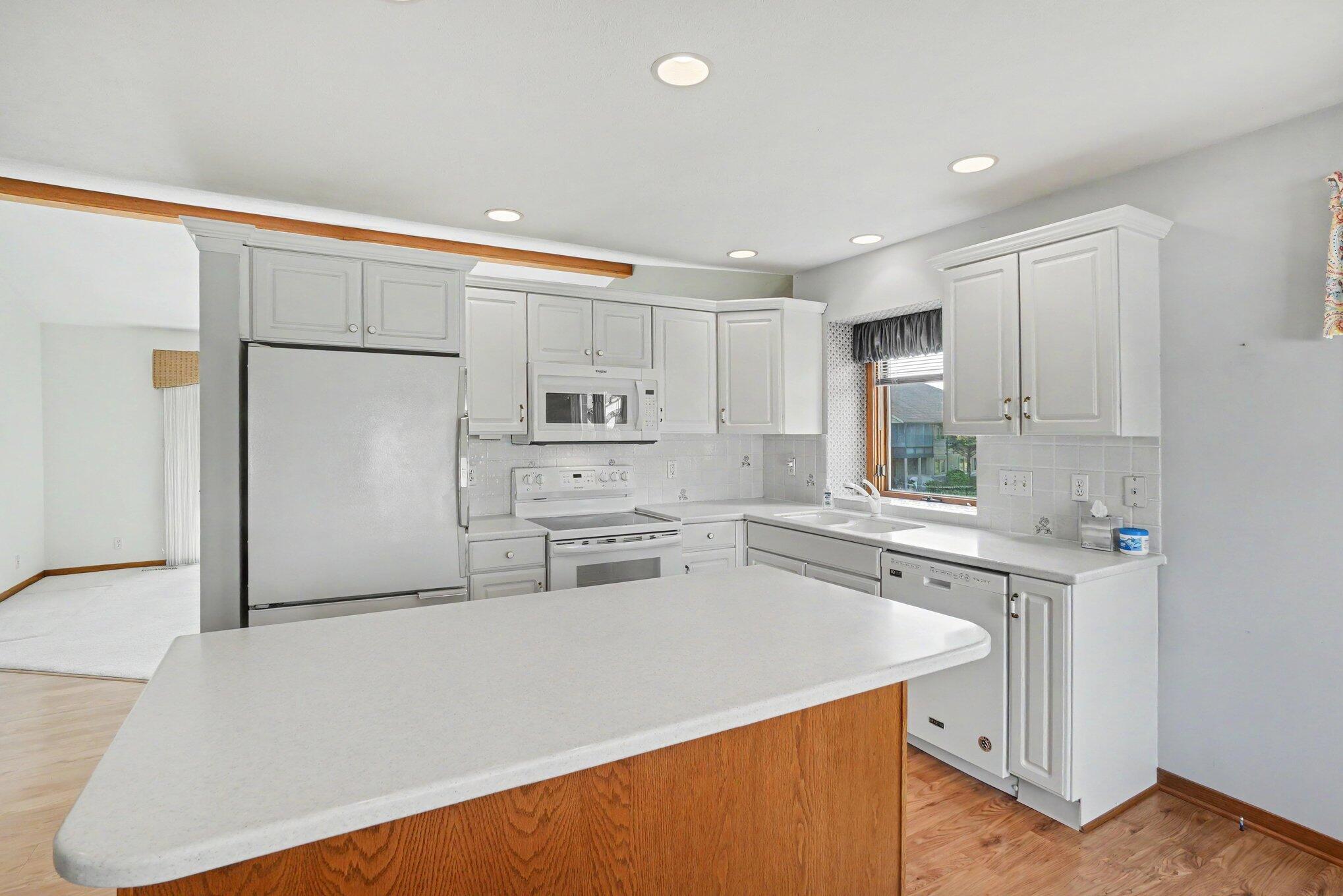 233 Parkside Drive Zeeland MI 49464