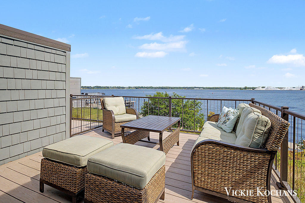 142 Viridian Drive Muskegon MI 49440