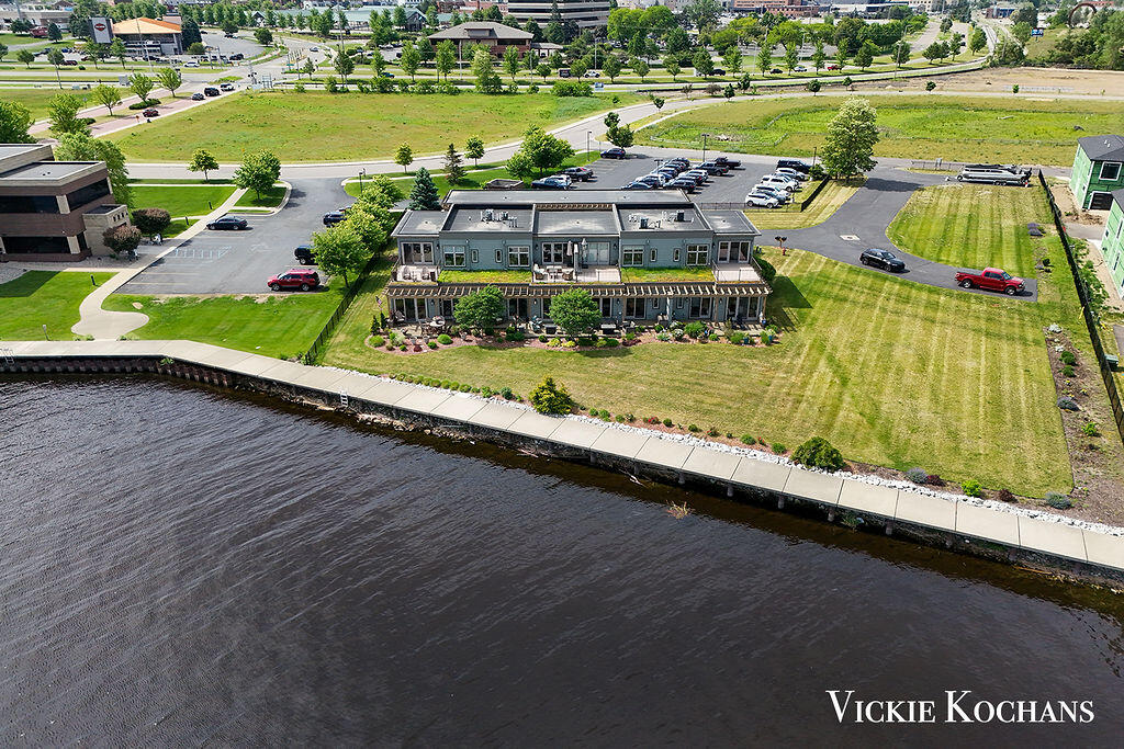 142 Viridian Drive Muskegon MI 49440