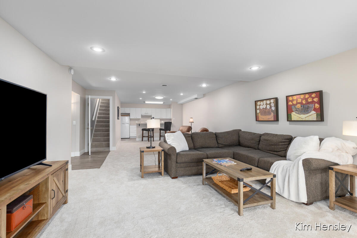 6641 Bella Vista Drive NE Rockford MI 49341