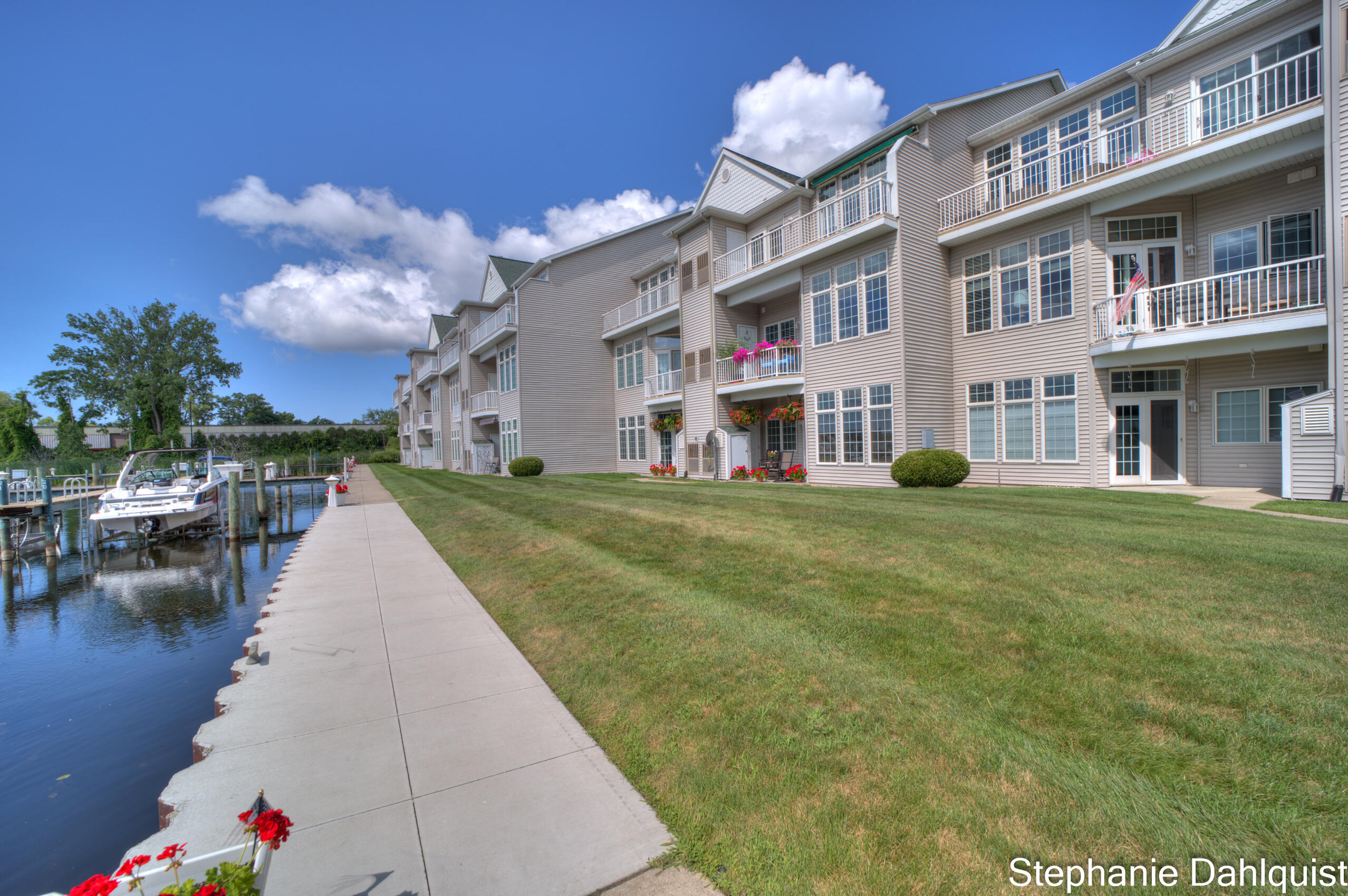 2411 Lake Avenue Muskegon MI 49445