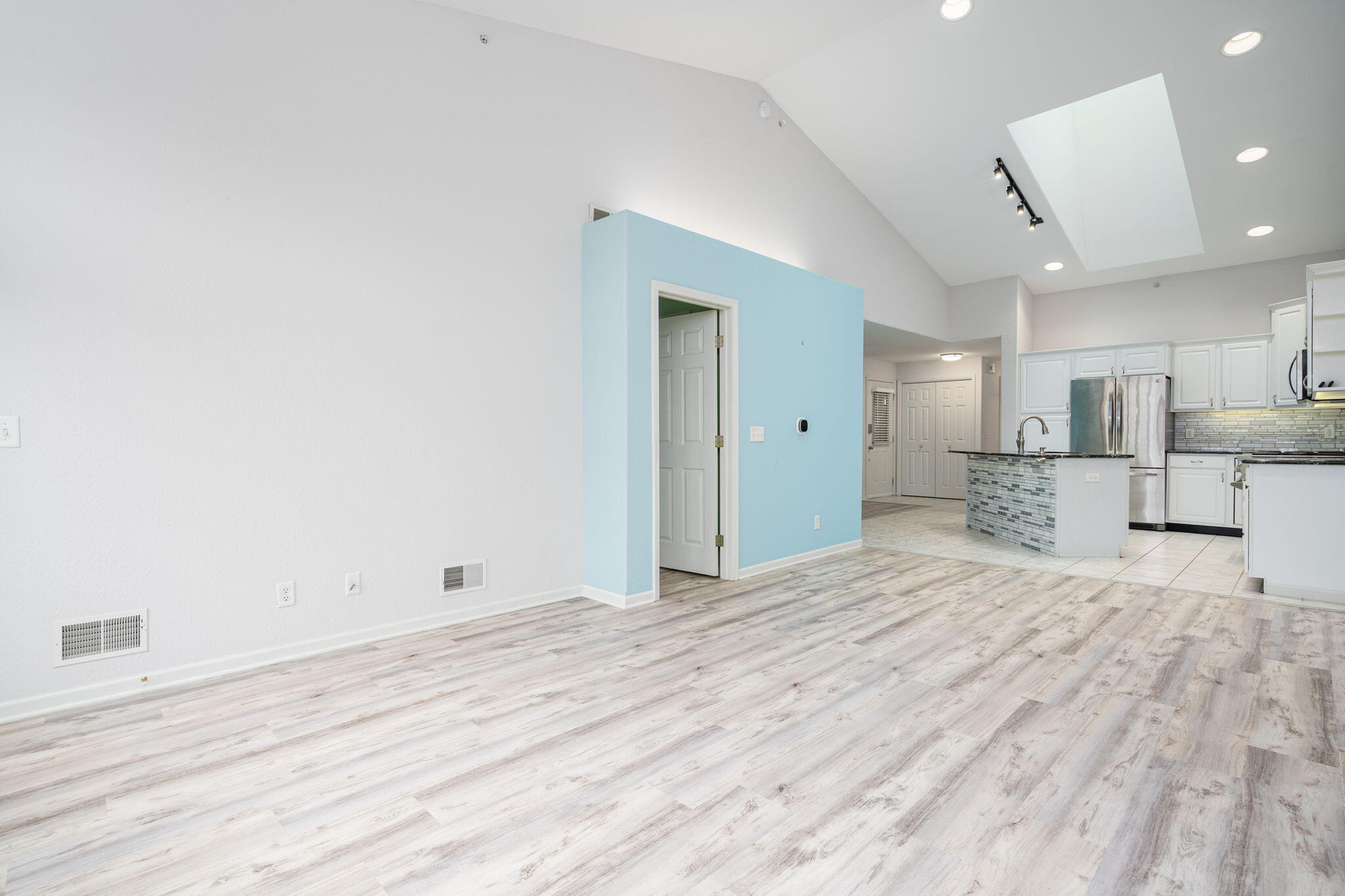 2411 Lake Avenue Muskegon MI 49445