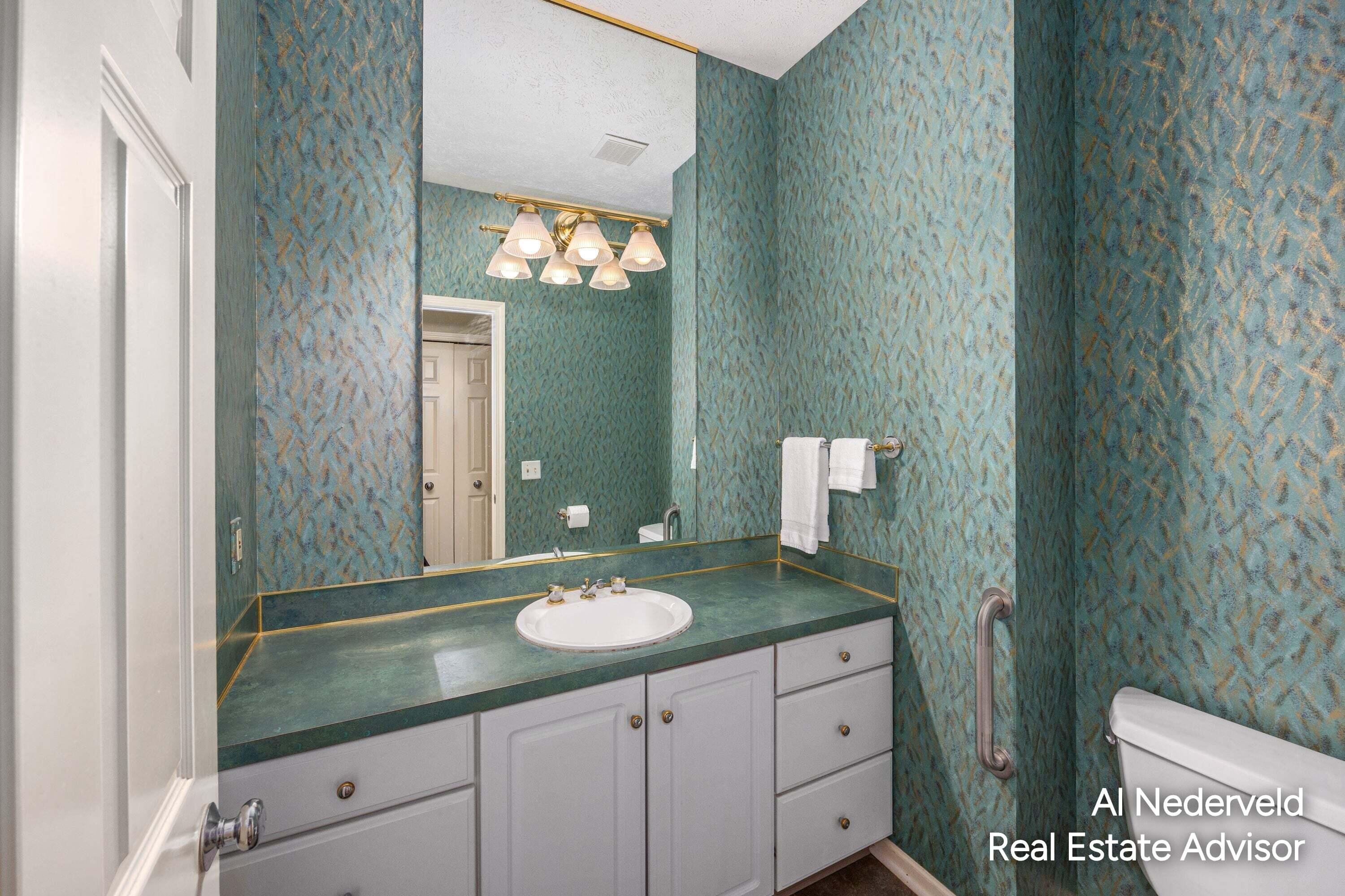 2126 S Cross Creek Drive SE Grand Rapids MI 49508