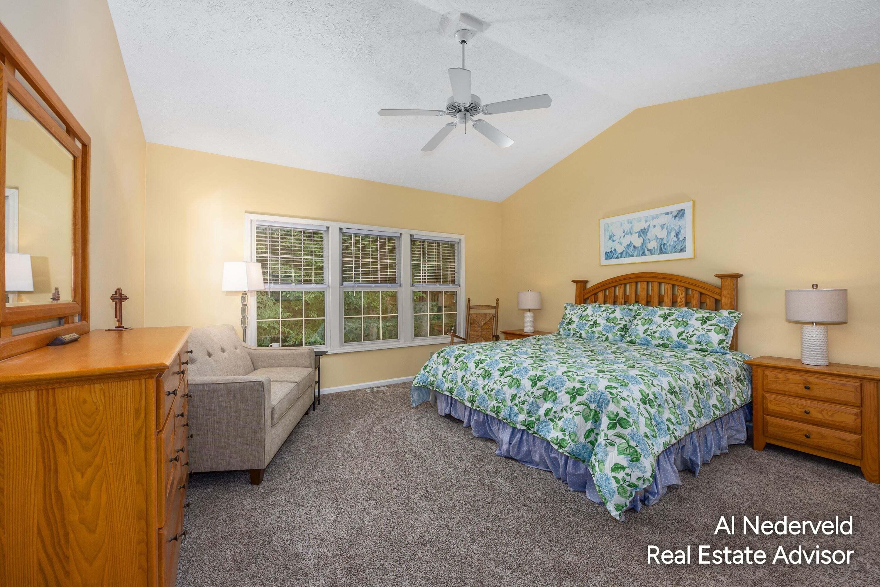 2126 S Cross Creek Drive SE Grand Rapids MI 49508