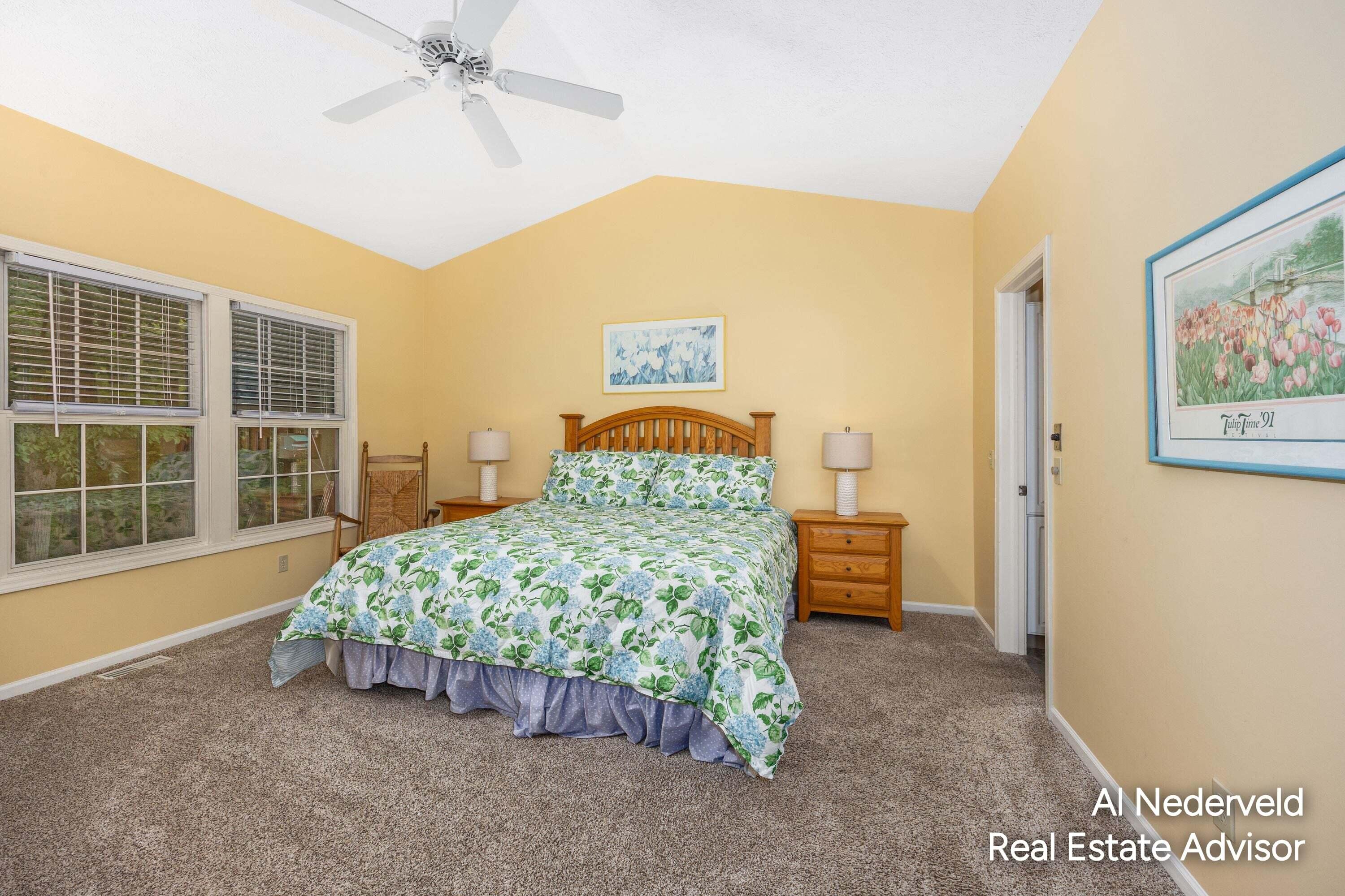 2126 S Cross Creek Drive SE Grand Rapids MI 49508
