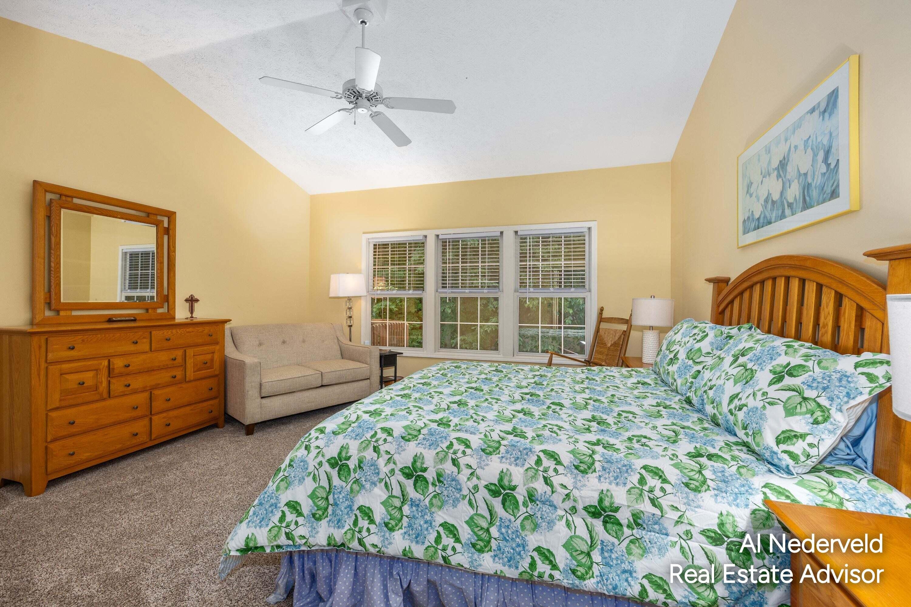 2126 S Cross Creek Drive SE Grand Rapids MI 49508