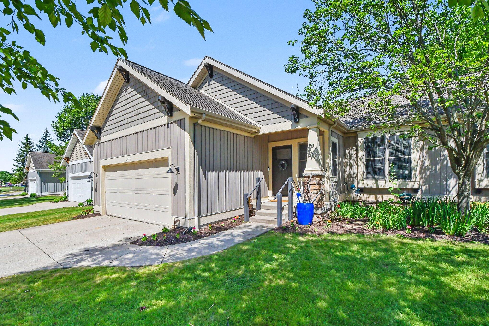 3255 Stormy Creek Drive SE Grand Rapids MI 49512