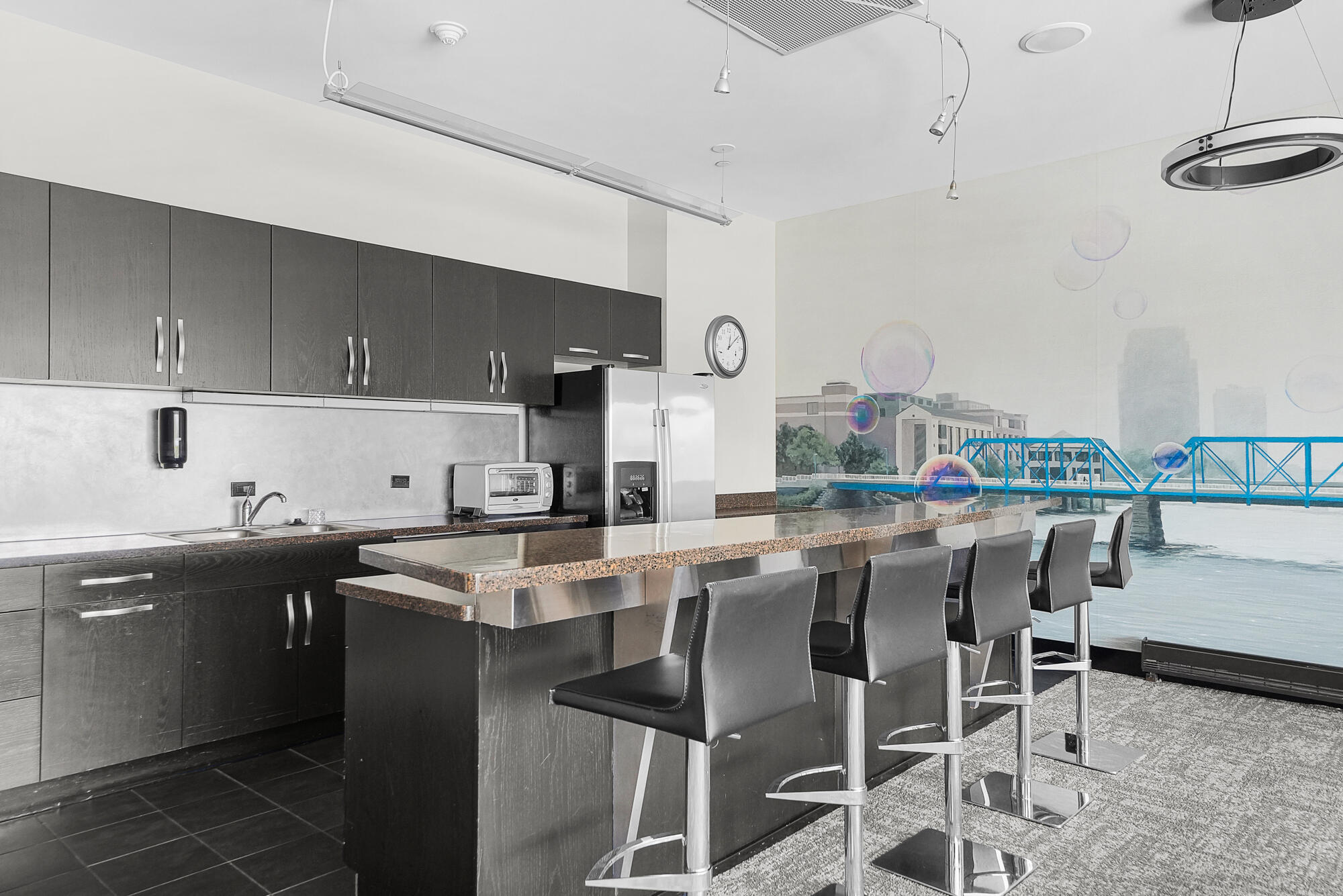 335 Bridge Street NW Grand Rapids MI 49504