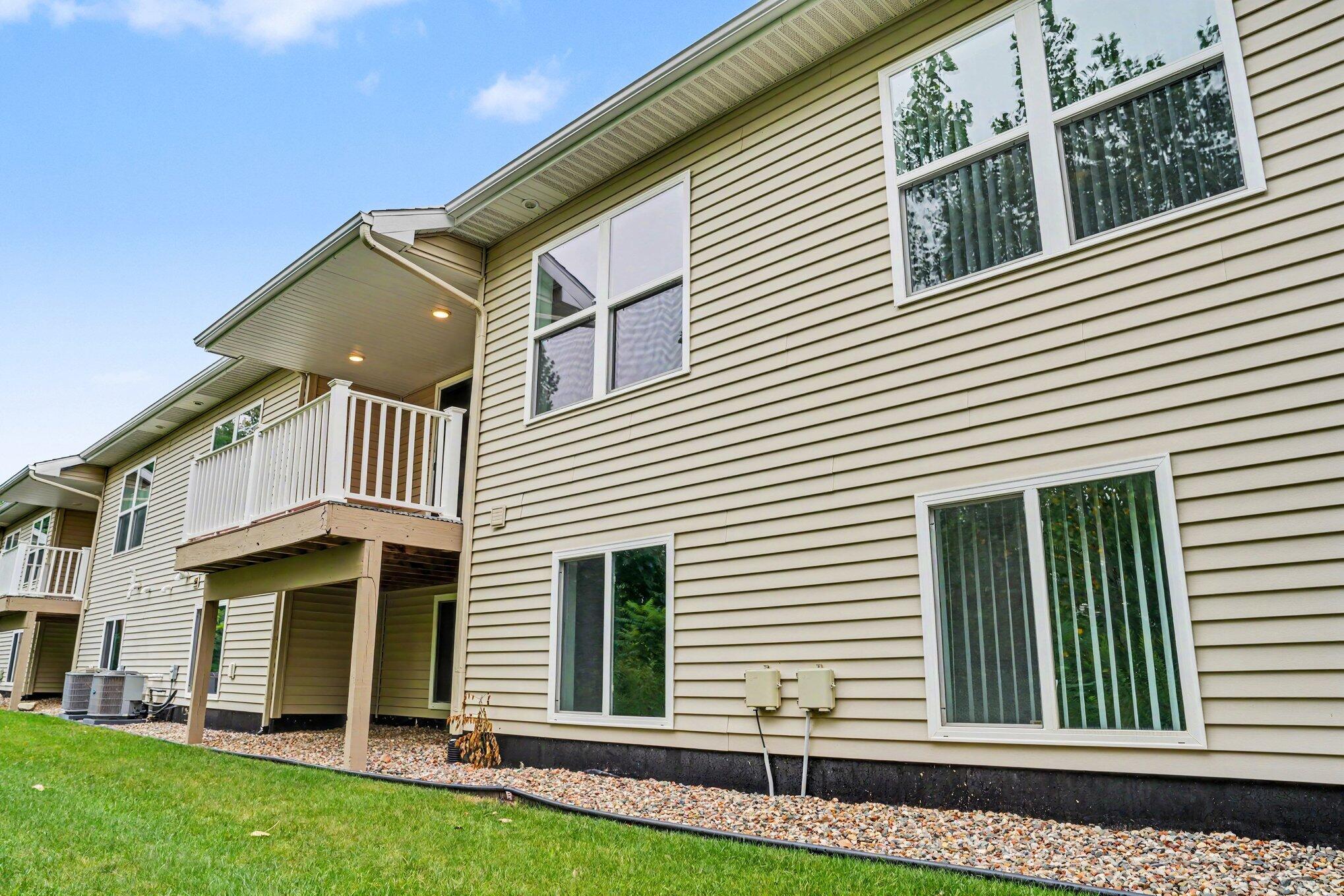1367 S Village Circle Kalamazoo MI 49009