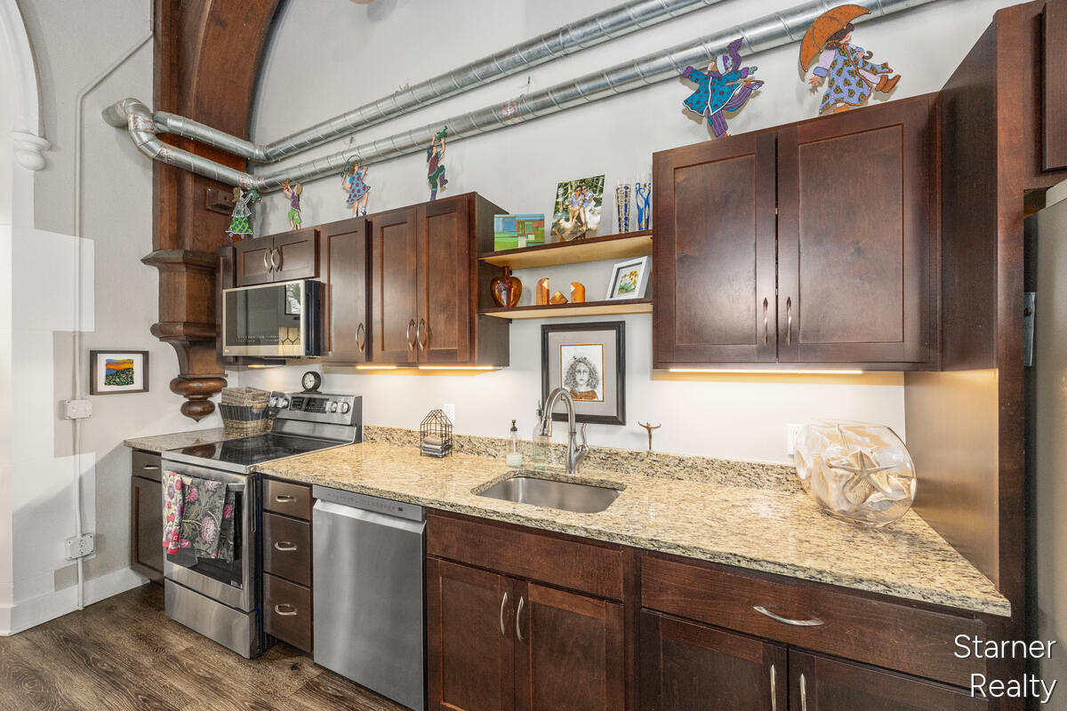 253 Prospect Avenue NE Grand Rapids MI 49503