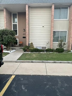 1477 N Saxony Drive SE Grand Rapids MI 49508