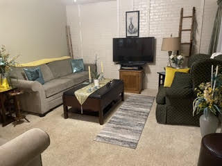 1477 N Saxony Drive SE Grand Rapids MI 49508