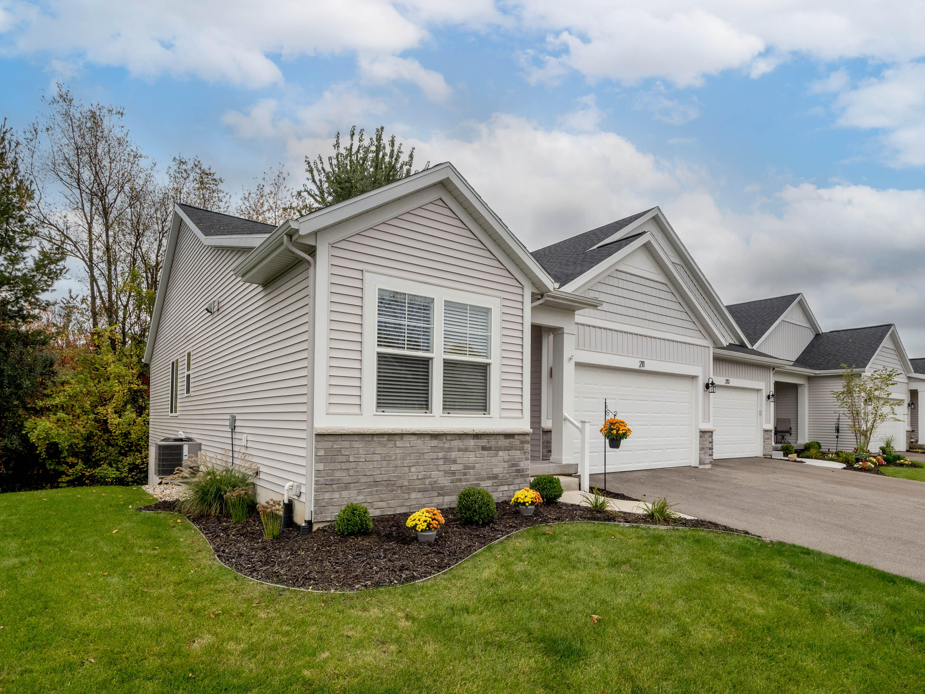 211 Hickory Valley Drive Kalamazoo MI 49009