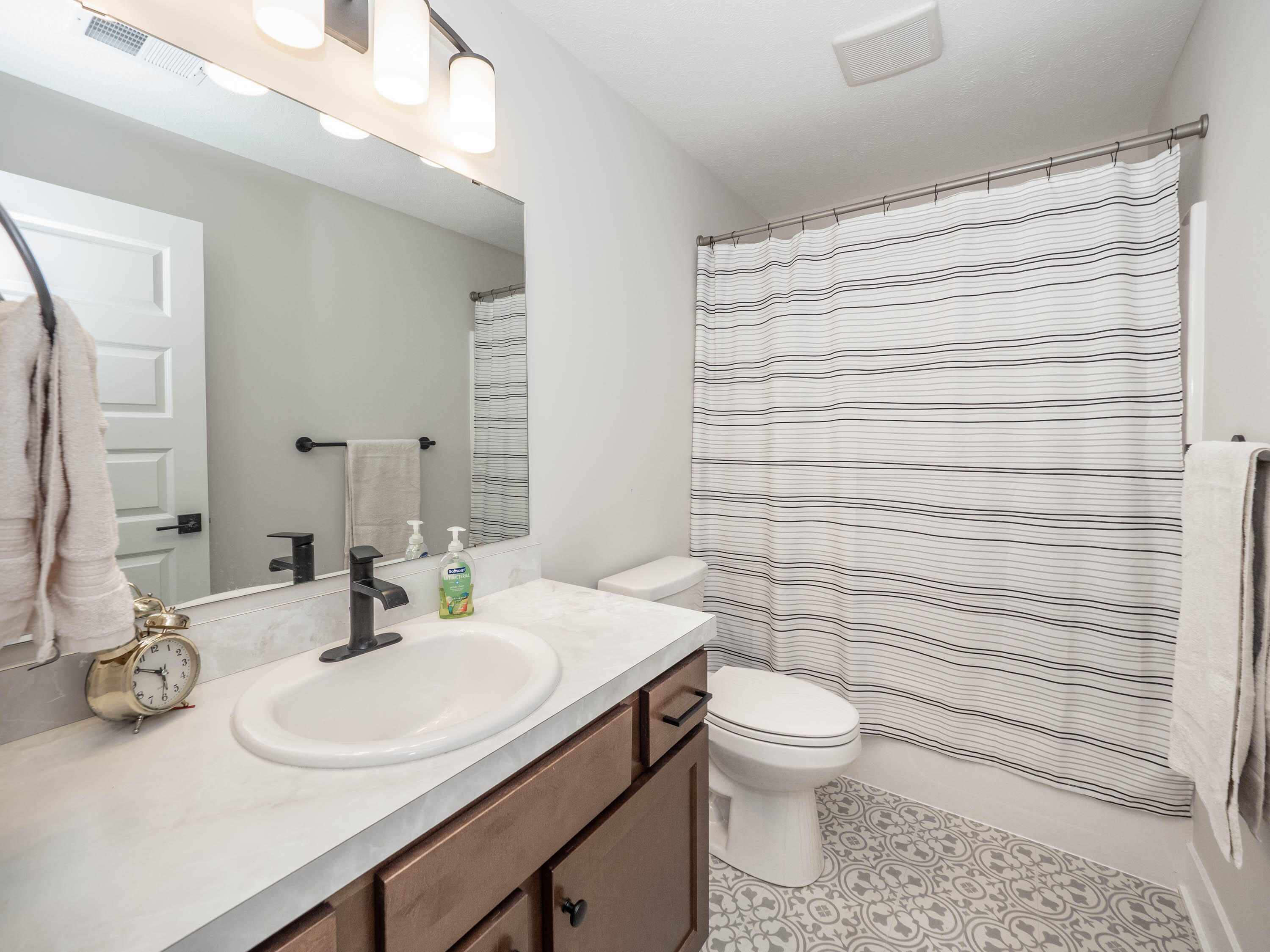 211 Hickory Valley Drive Kalamazoo MI 49009