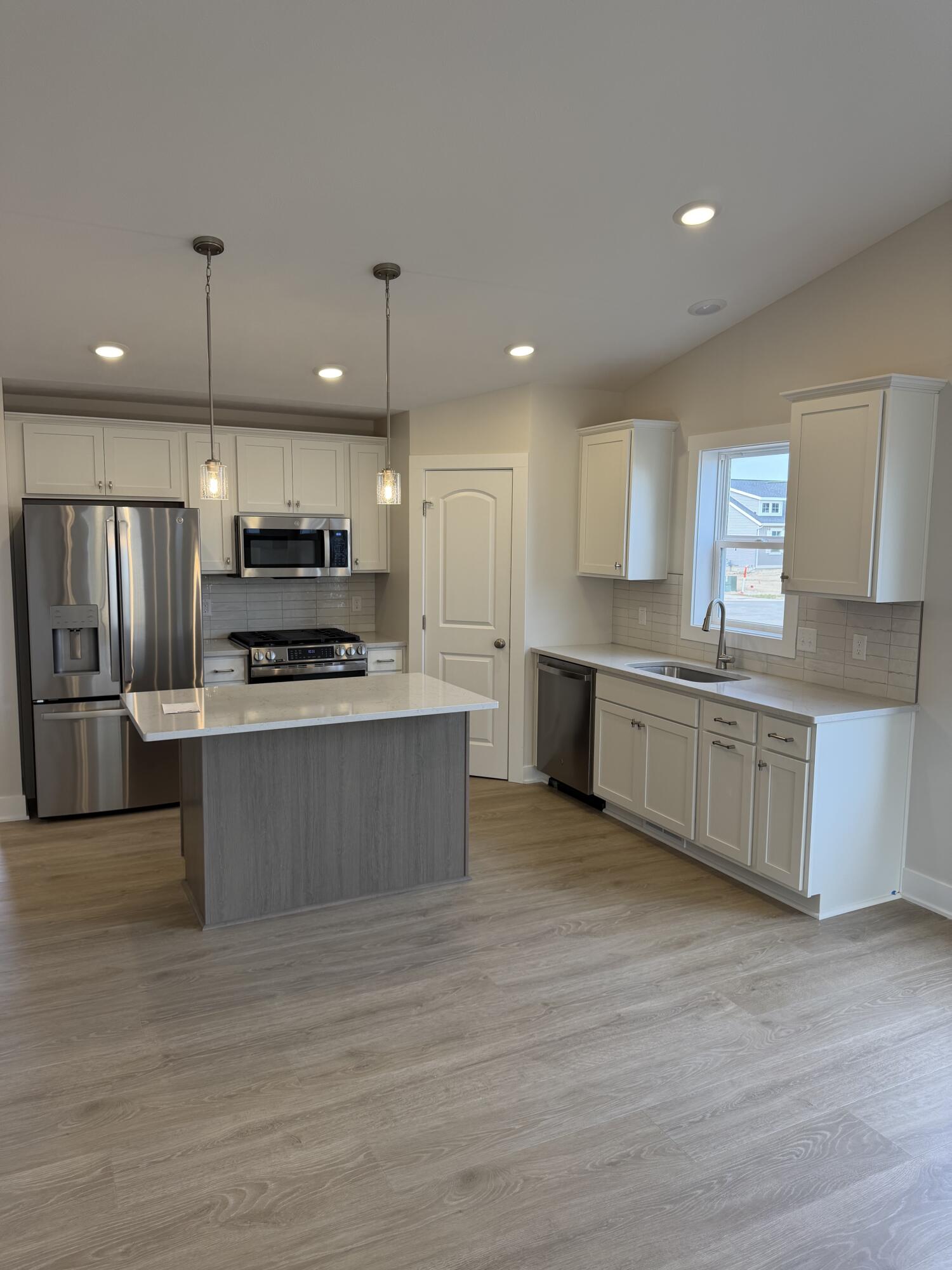6599 Bellflower Drive SW Zeeland MI 49464