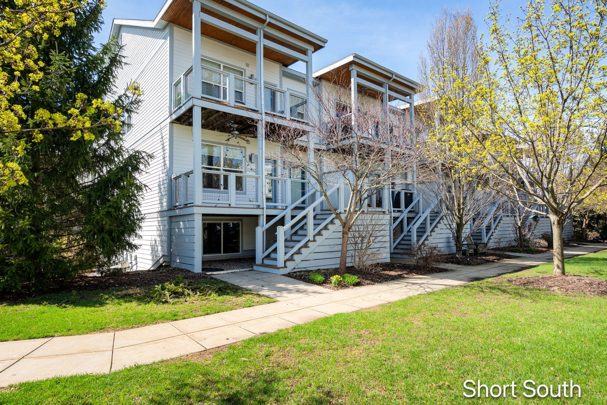 2090 Celadon Drive NE Grand Rapids MI 49525