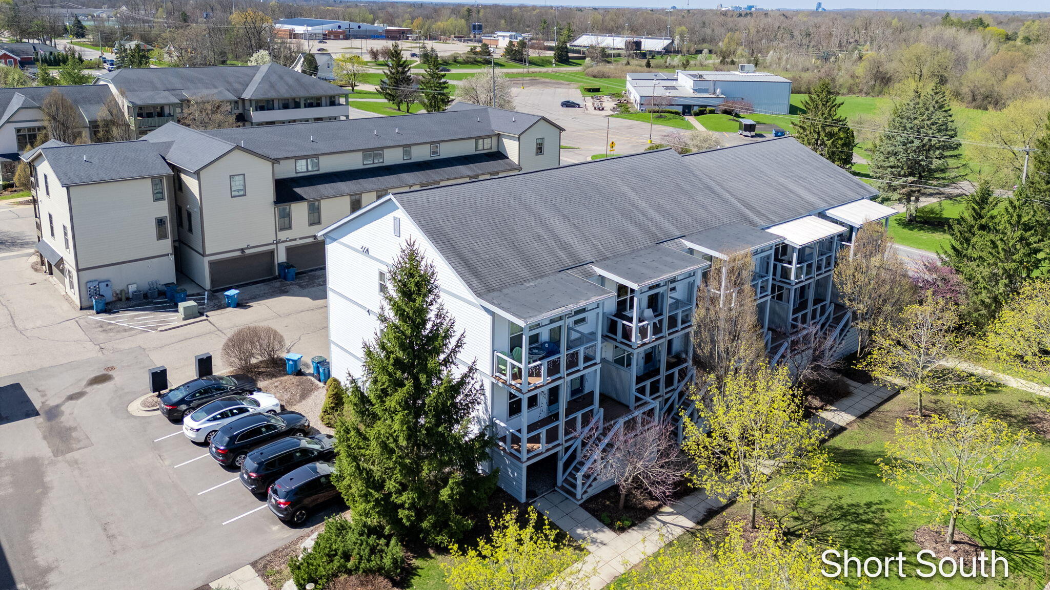 2090 Celadon Drive NE Grand Rapids MI 49525