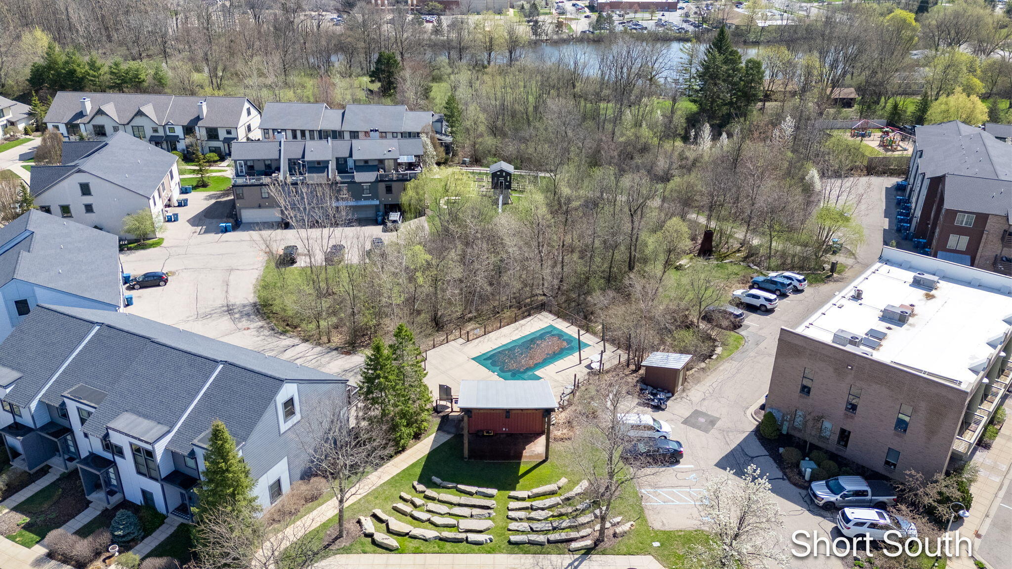 2090 Celadon Drive NE Grand Rapids MI 49525