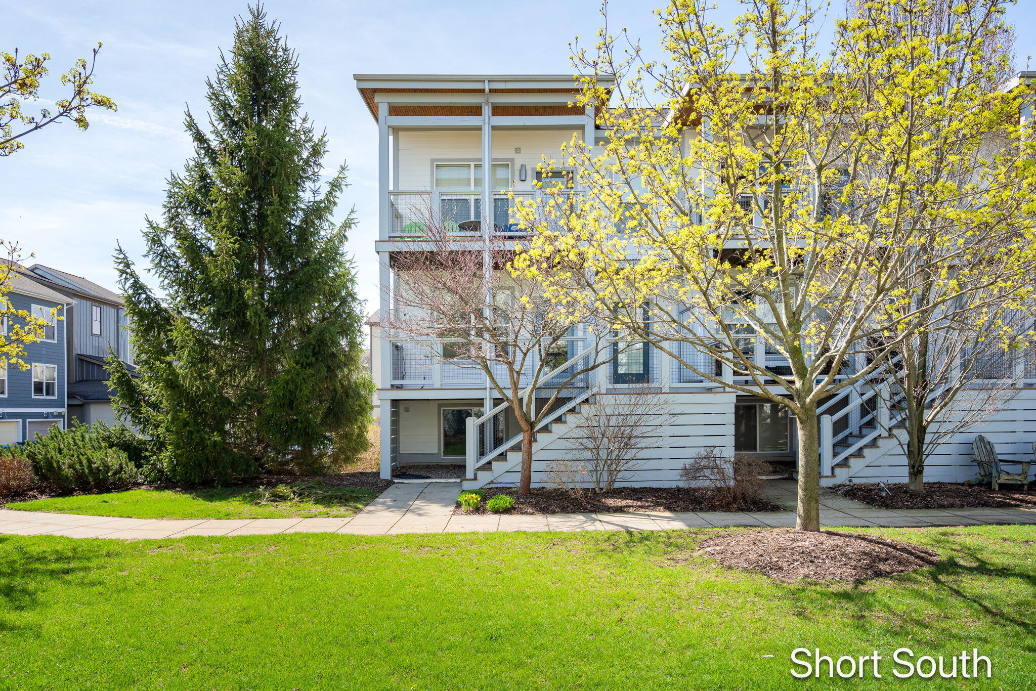 2090 Celadon Drive NE Grand Rapids MI 49525