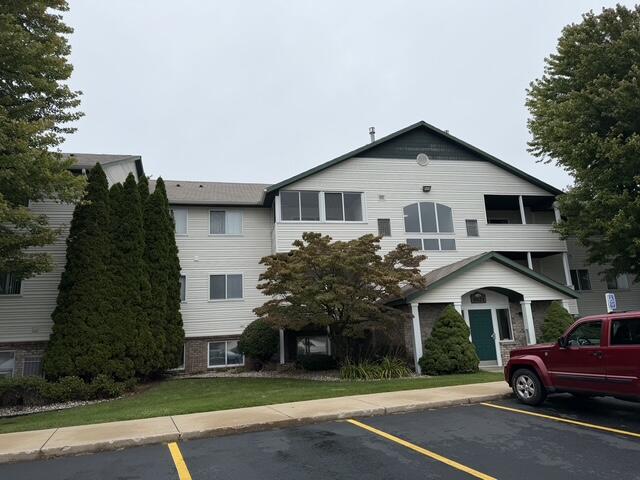 5821 Crosswinds Drive Norton Shores MI 49444