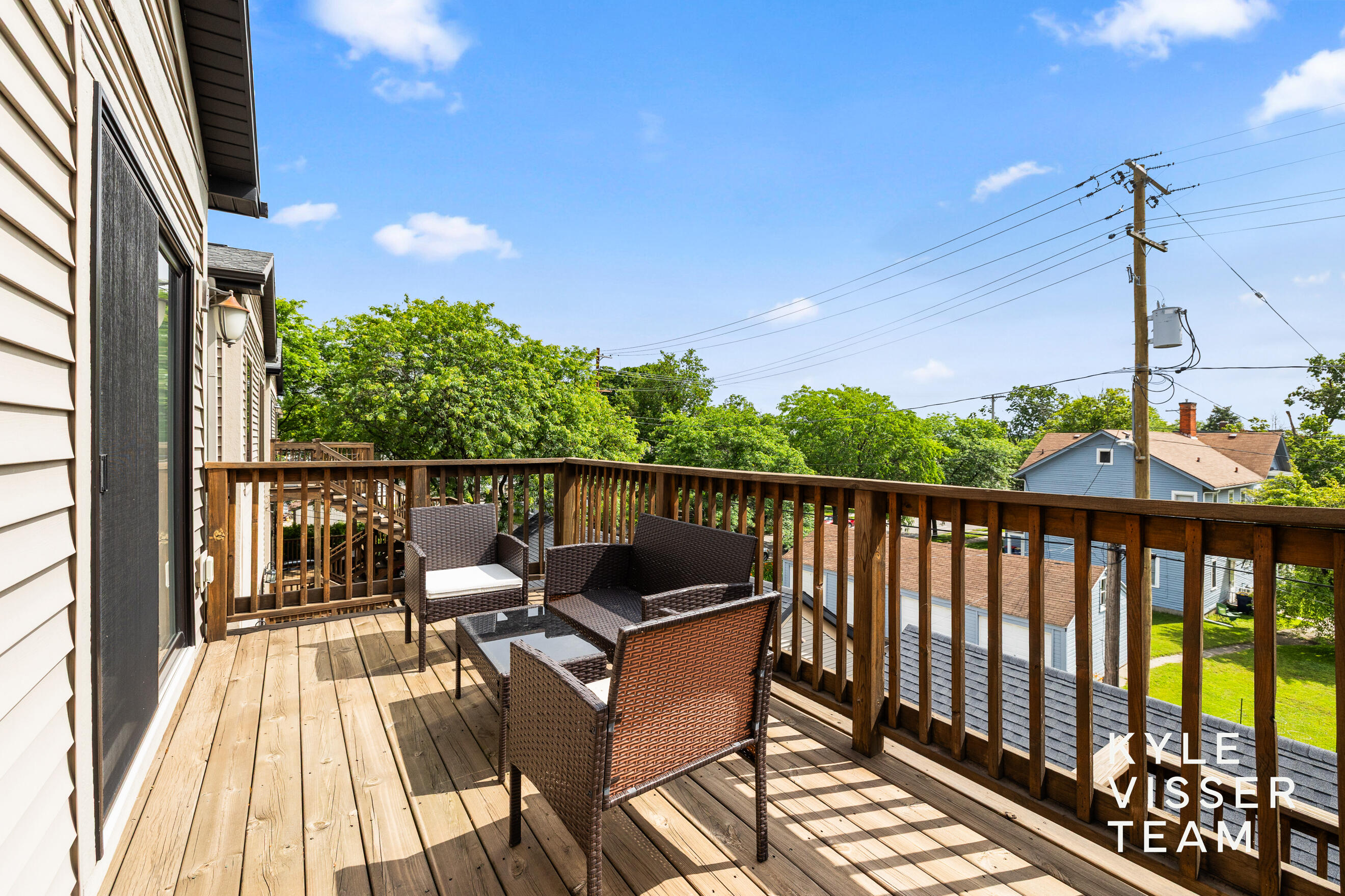 542 Fairview Avenue NE Grand Rapids MI 49503