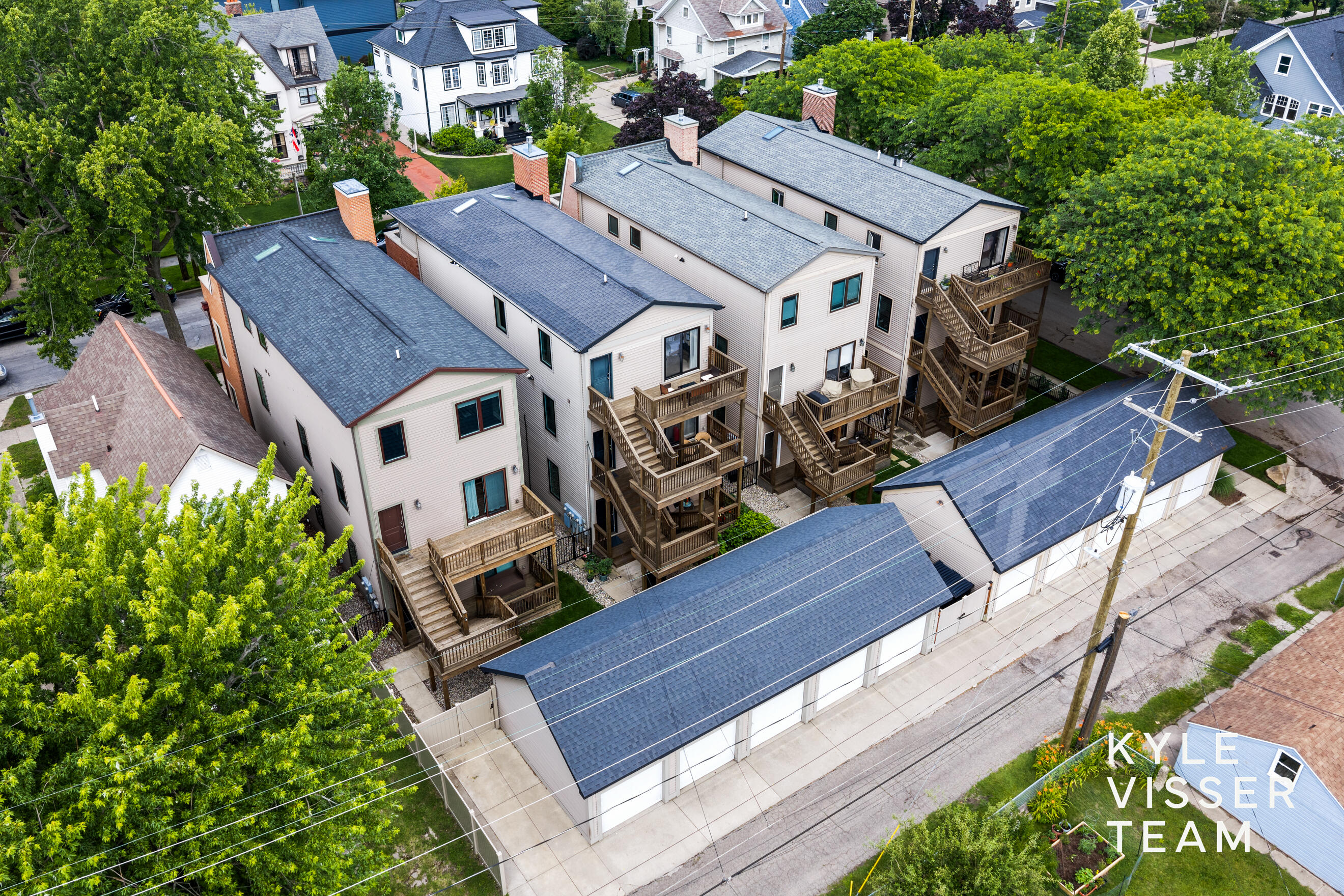 542 Fairview Avenue NE Grand Rapids MI 49503
