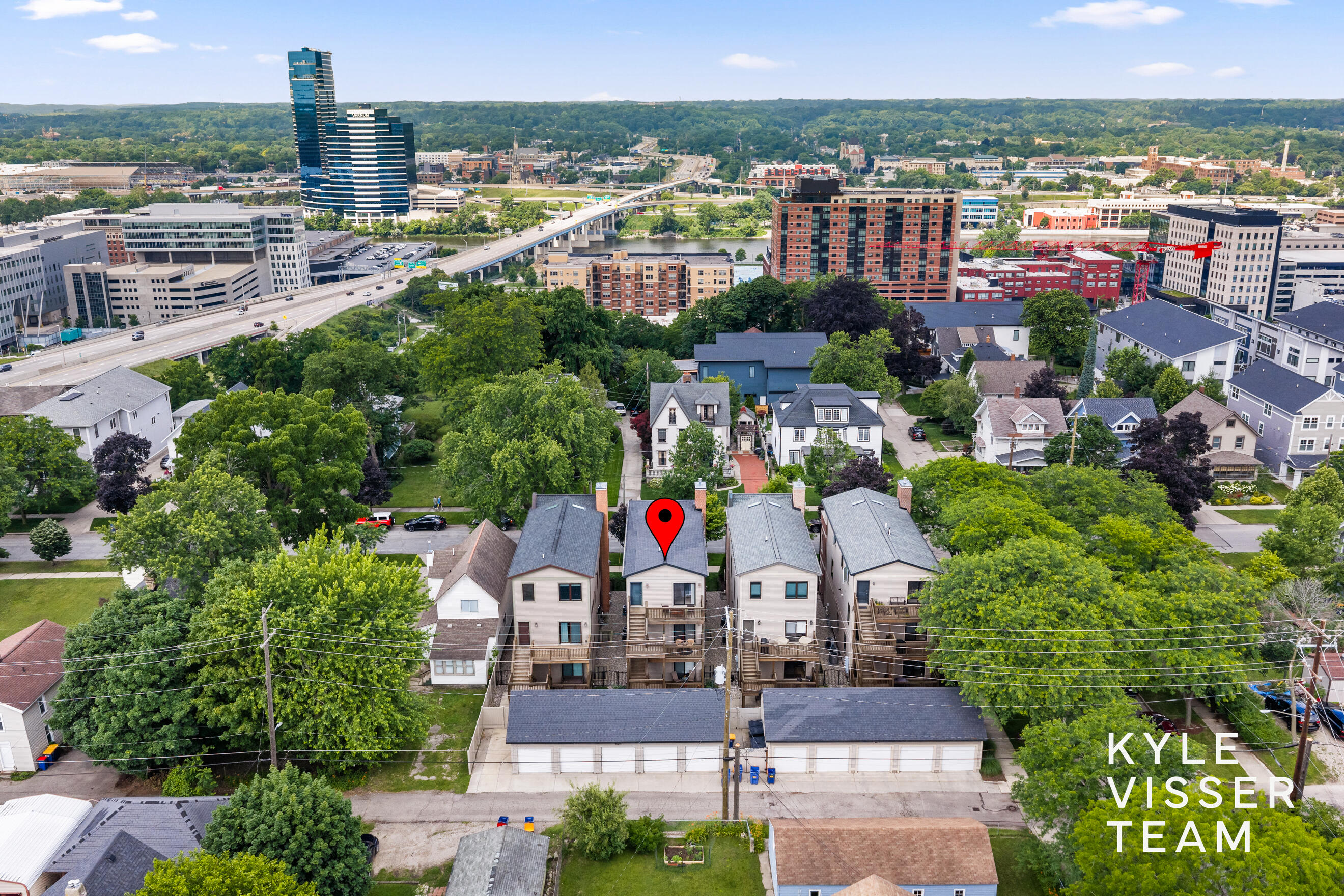542 Fairview Avenue NE Grand Rapids MI 49503