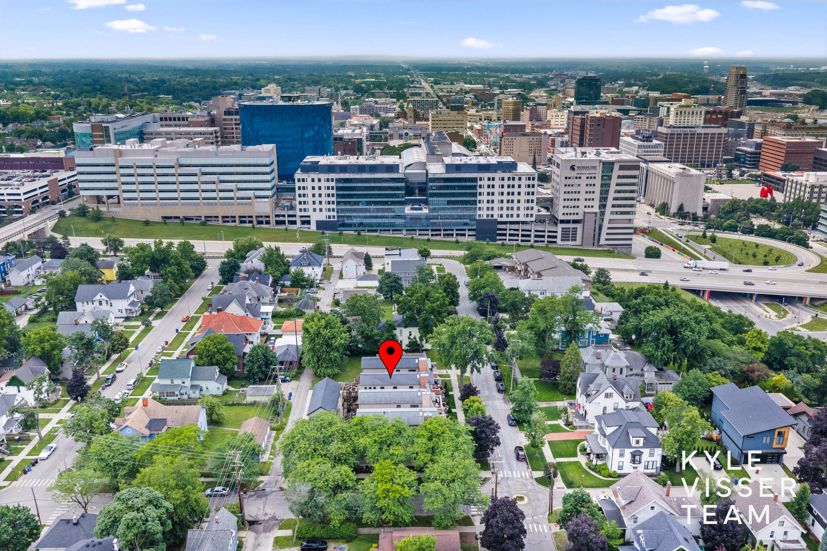 542 Fairview Avenue NE Grand Rapids MI 49503
