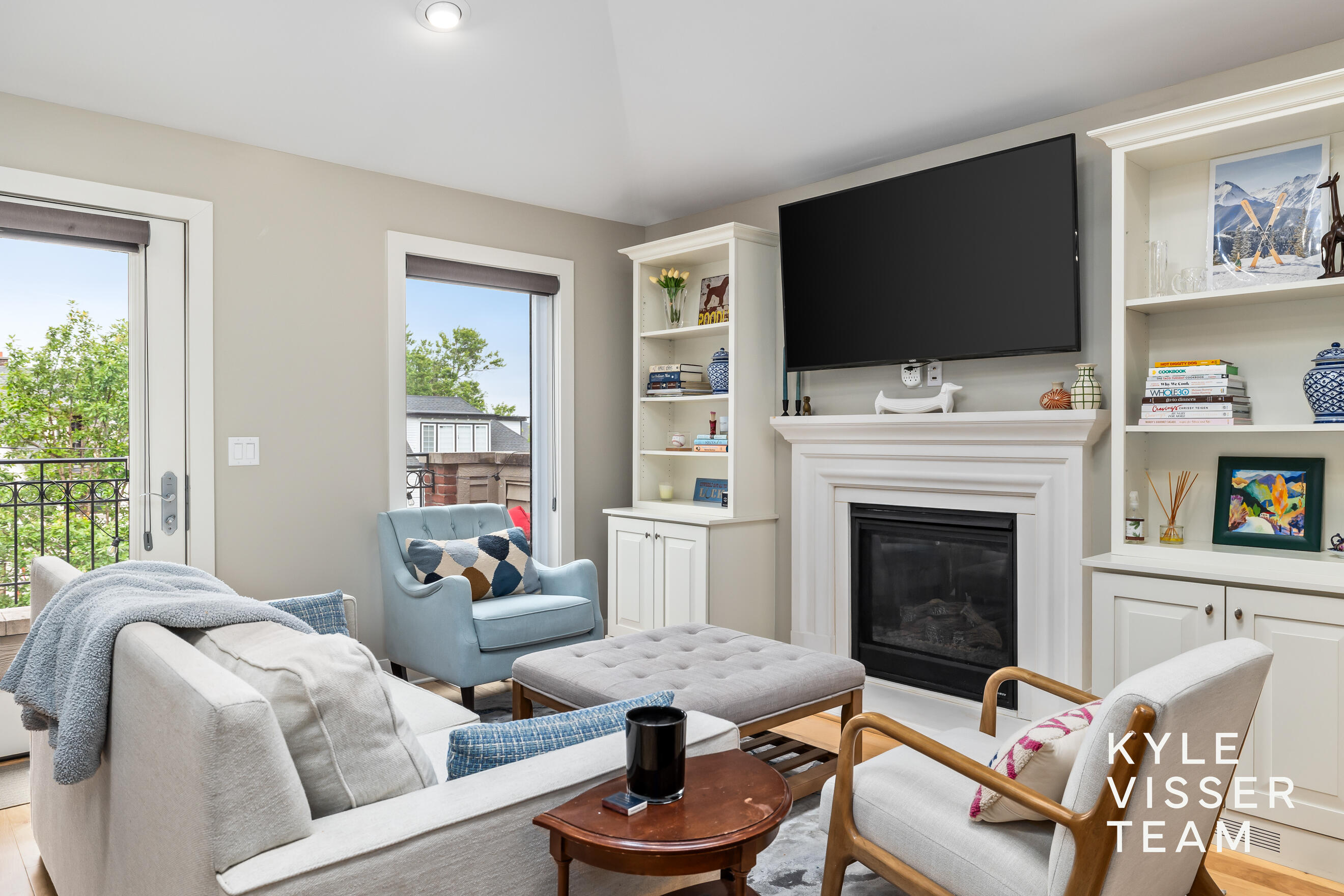 542 Fairview Avenue NE Grand Rapids MI 49503