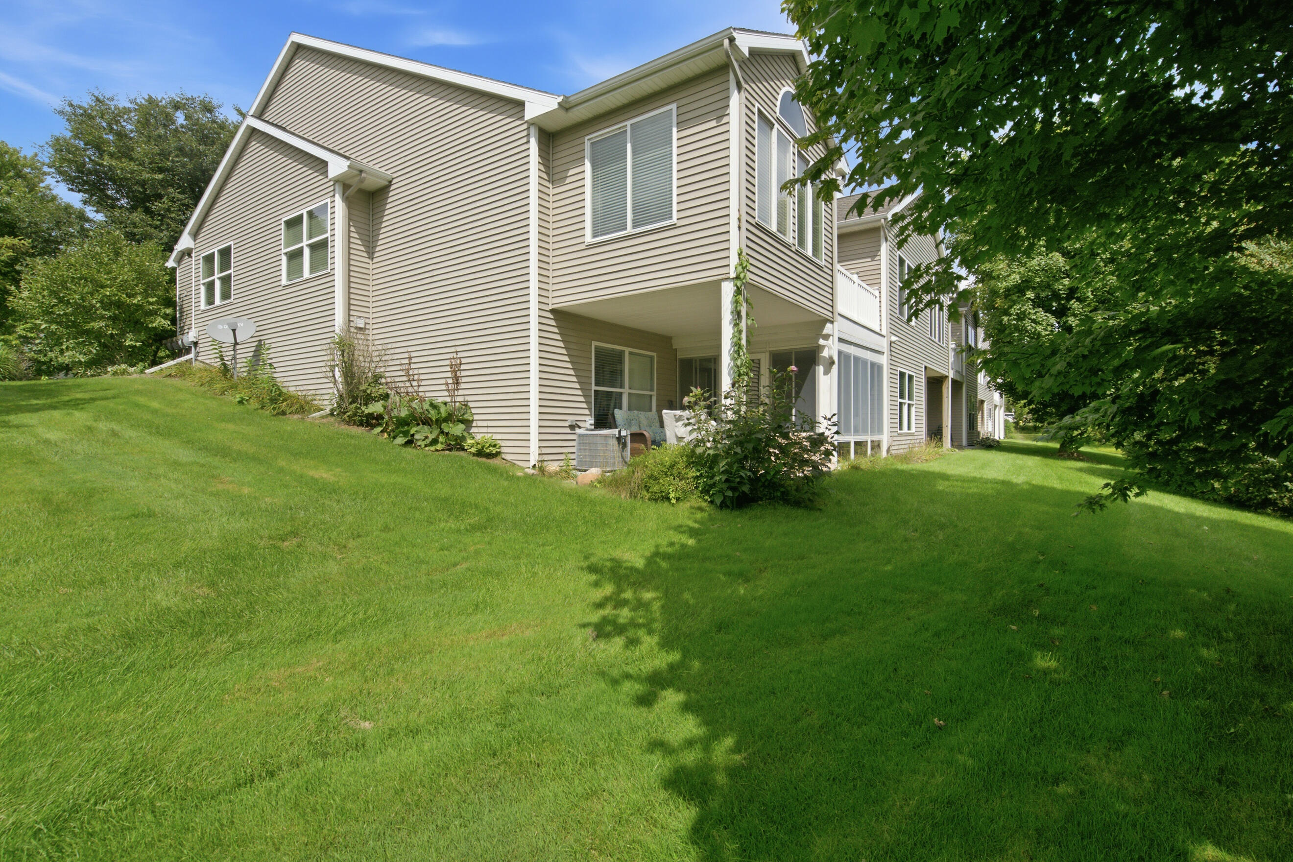 2175 Gray Oak Cove Portage MI 49024