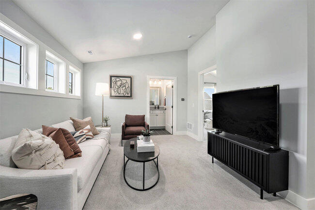 2284 Knapp Bluff Court NE Grand Rapids MI 49525