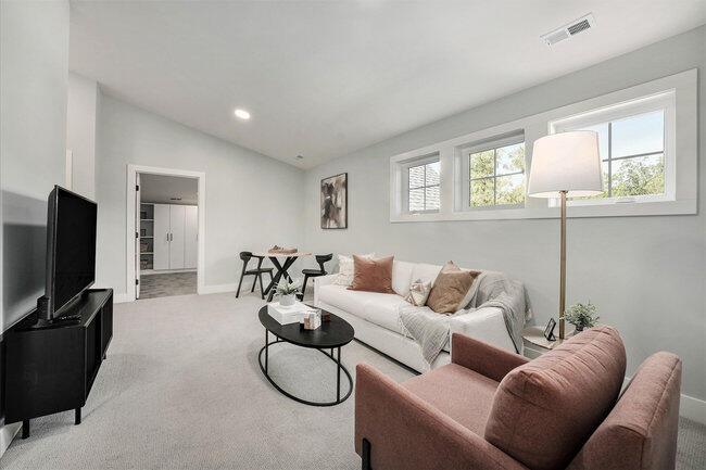 2284 Knapp Bluff Court NE Grand Rapids MI 49525