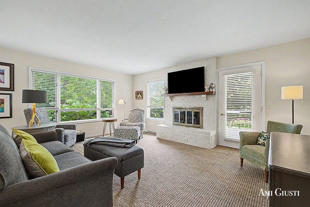 2285 Radcliff Circle SE Grand Rapids MI 49546