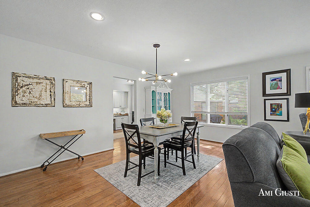 2285 Radcliff Circle SE Grand Rapids MI 49546