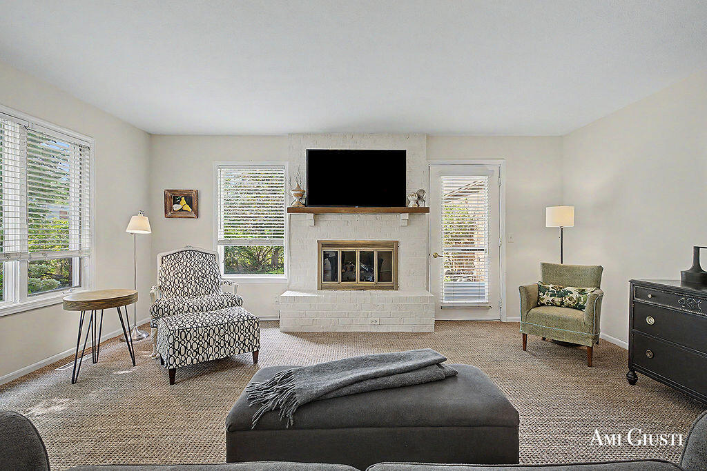 2285 Radcliff Circle SE Grand Rapids MI 49546