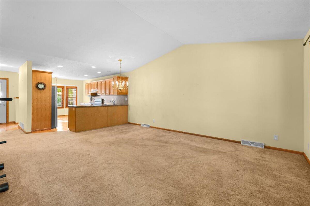 2506 Falcon Pointe Drive NW Grand Rapids MI 49534