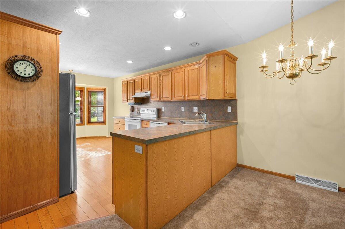 2506 Falcon Pointe Drive NW Grand Rapids MI 49534